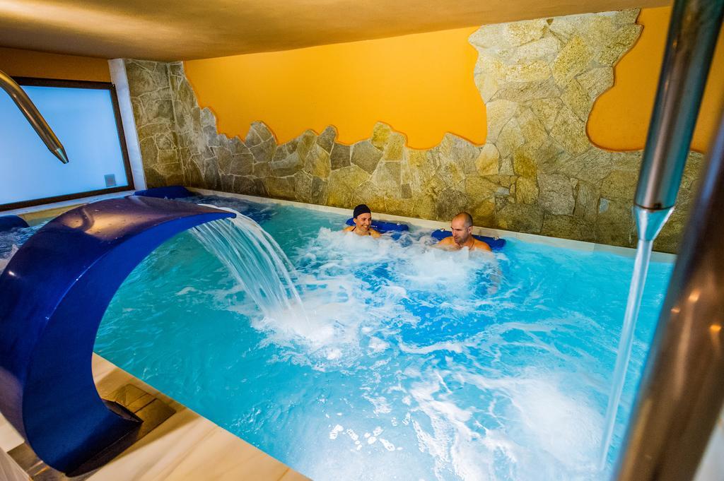 Apartamentos La Venta Del Charco Cardeña Chambre photo