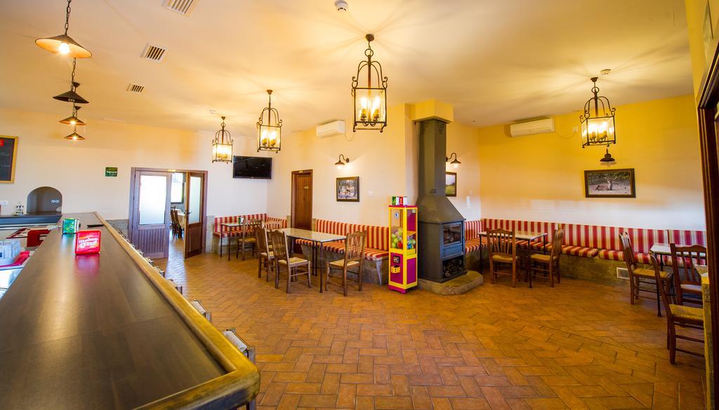 Apartamentos La Venta Del Charco Cardeña Extérieur photo