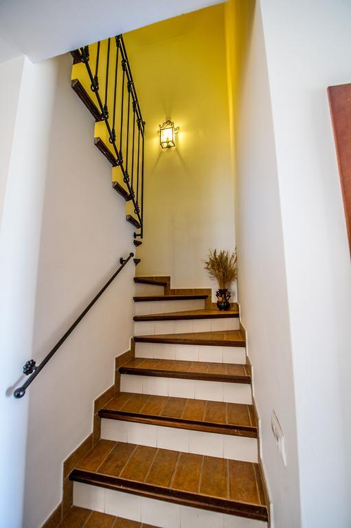 Apartamentos La Venta Del Charco Cardeña Chambre photo