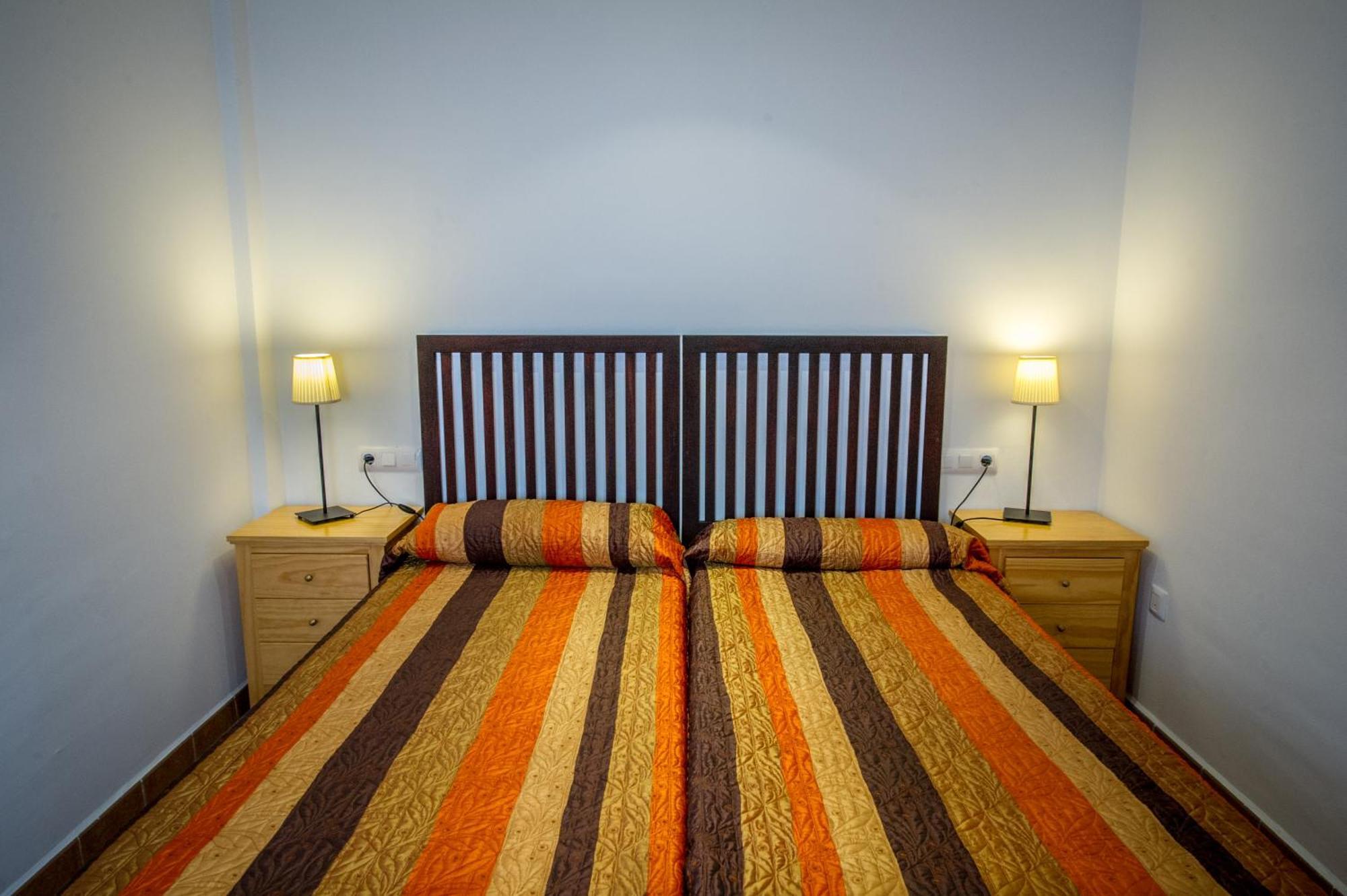 Apartamentos La Venta Del Charco Cardeña Extérieur photo