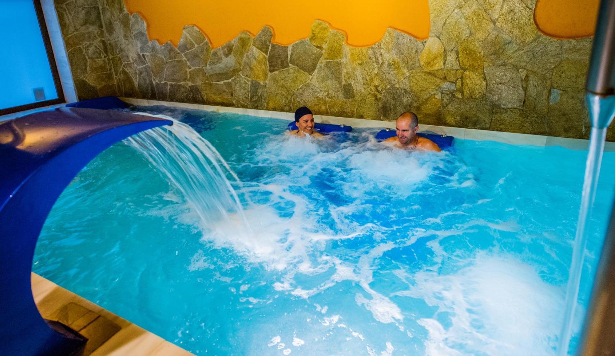 Apartamentos La Venta Del Charco Cardeña Chambre photo